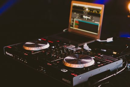 Two CD dj decks